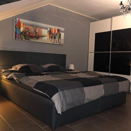 Appartamento Sky Night Loft Düren - Eifel Esterno foto